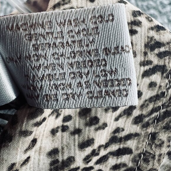 Chicos Womens Top 3 Extra Large Tan Brown Animal Print Button Front Shirt Sheer - Picture 7 of 11